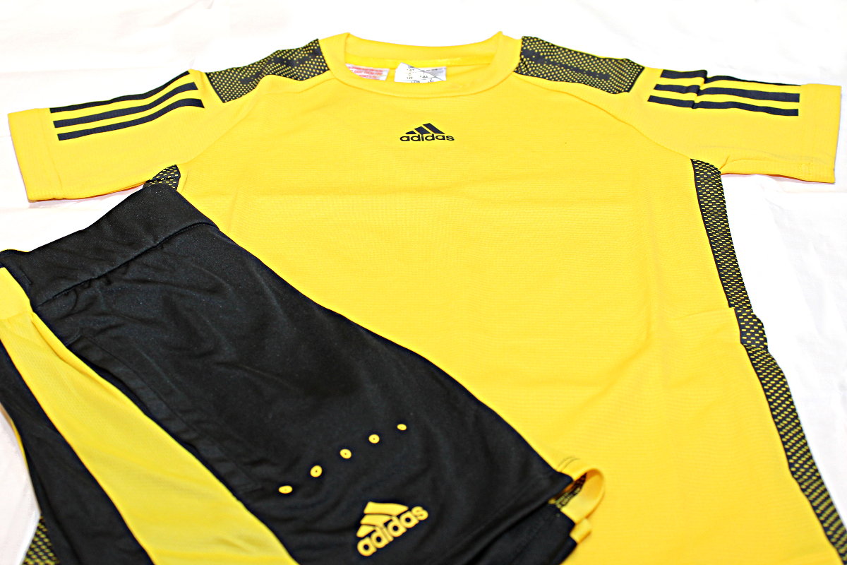 completo tennis uomo adidas